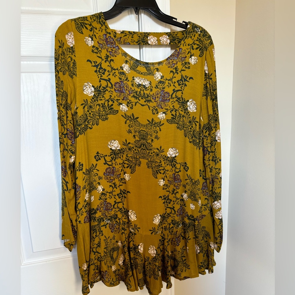 Free People Smooth Talker Tunic in Green/yellow